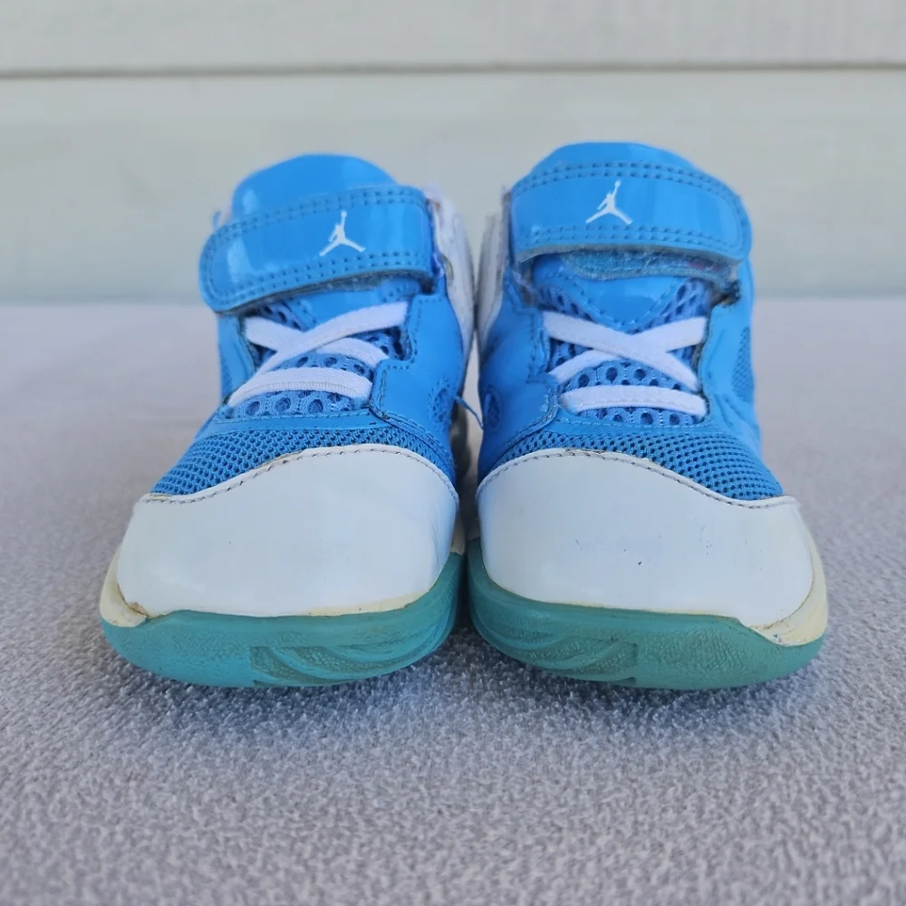 Nike Air Jordan Play In These 2 Toddler Size 6C Carolina Blue Hook & Loop